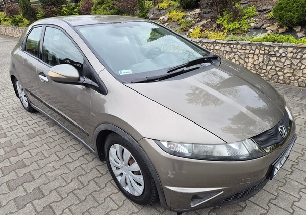 Honda Civic cena 10600 przebieg: 402000, rok produkcji 2006 z Kraków małe 379